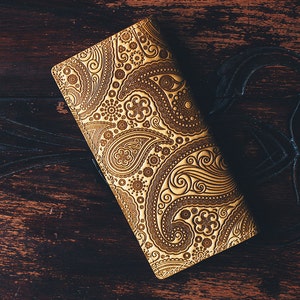 Cartera de cuero única personalizada con estampado de cachemira en relieve en amarillo, hecha a mano, natural, hecha a mano, personalizada