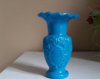 Vintage - Ancien petit vase fantaisie en opaline bleu