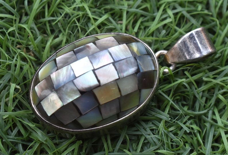 22.9 mm Weight Abalone Shell Pendant 92.5/% Sterling Silver Jewelery Pendant Height 11.34 gm Healing Gemstone 48.1 mm Pendant Width