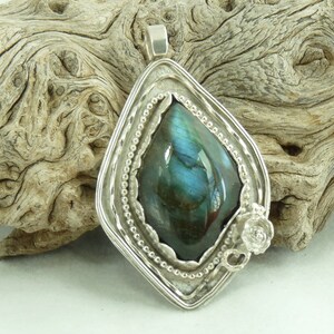Labradorite and sterling silver pendant, Labradorite Pendant, Spectrolite necklace