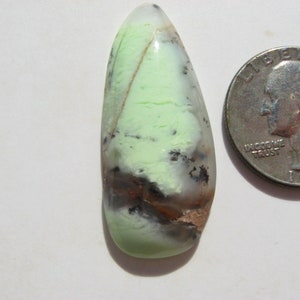 Lemon Chrysoprase Cab (42x17.4x6.3mm) Citron Chrysoprase Citron Magnesite Cab Australian Chrysoprase in Quartz cab chrysophrase