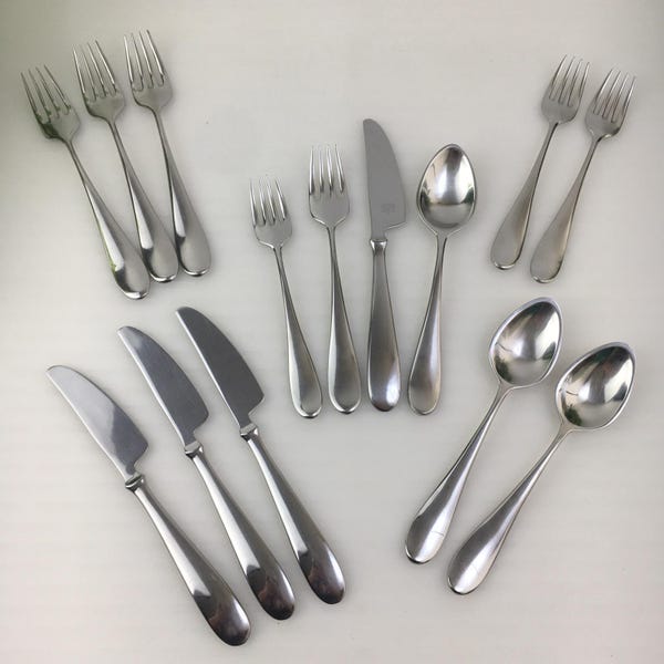 Juego de cubiertos Dansk TORUN CLASSIQUE de acero inoxidable 18/8, 14 piezas (tenedor, cuchillo y cuchara), fabricado en Corea.