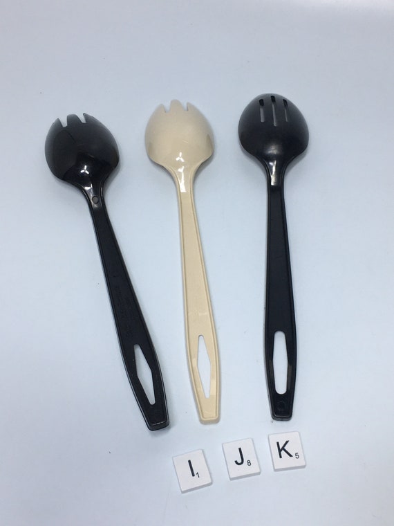 Assorted Plastic Nylon Kitchen Utensils Vintage Slotted Spoon