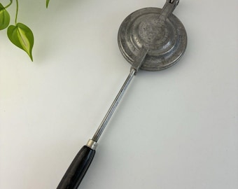 Pie Iron Vtg 40s Toas-Tite Sandwich Maker Hobo Pies RV Camping Bonfire Cookout