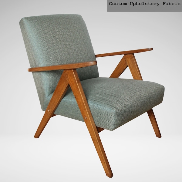 Fauteuil club vintage polonais de type B-310 VAR par A. Dutka des années 1960, fauteuil moderne du milieu du siècle en tissu à chevrons bleu-gris, commande sur mesure