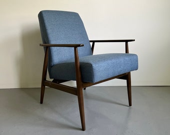 Polnischer Vintage-Sessel Typ 300-190 von H. Lis aus den 1960er Jahren, moderner Mid-Century-Sessel aus blauem Stoff und dunklem Holzrahmen, auf Bestellung restauriert