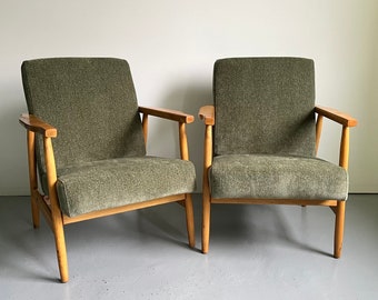 Paire de fauteuils club vintage polonais modèle B-7727 des années 1970 en nouveau tissu vert olive, meubles modernes rétro du milieu du siècle pour le salon