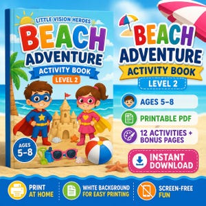 Könnte beinhalten: Ein Little Vision Heroes Beach Adventure Aktivitätsbuch Level 2 für Kinder von 5-8 Jahren. Das Cover zeigt zwei Kinder in Superheldenkostümen, eine Sandburg, einen Strandball und eine Sonnenbrille. Enthält Text für druckbares PDF.