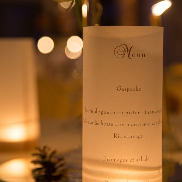 Menus photophore pour dîner de mariage personnalisé