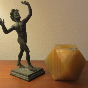 Vintage warm color variants onyx Candlestick Holder in the shape of a &quot;tetradecahedron&quot; - Made in Mexico - 1970s
