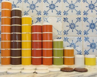 TUPPERWARE - Stackable plastic &quot;1308&quot; Spice Jars and &quot;1310&quot; Top Lids - Container towers in Autumn colors - Made in Portugal - 1970s