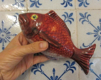 PORTUGUESE VINTAGE - Glazed ceramic small fish covered dish - Made in Caldas da Rainha, Portugal - 1970s