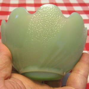 FIRE-KING by Anchor Hocking - Jadeite Blossom Bowl - &quot;Lotus&quot; pattern - Made in USA - 1950s