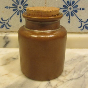 Vintage, estilo rústico/industrial, tarro/bote de almacenamiento marrón con tapa de corcho - Hecho en la década de 1970