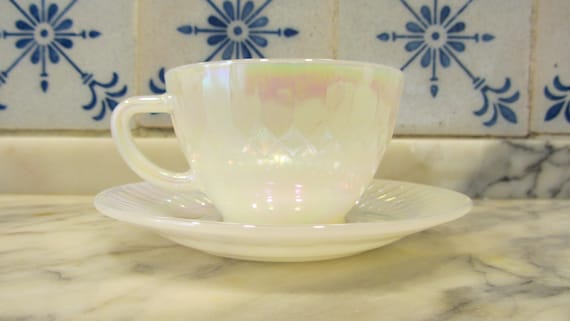 【茶道具】★乳白色 蓋付き ガラス 水指 ★ オパールセント オパルセント 茶道具】☆乳白色 蓋付き ガラス 水指 ☆ オパールセント