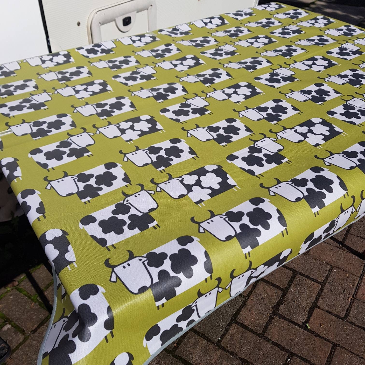 16+ Cow Print Table Linens