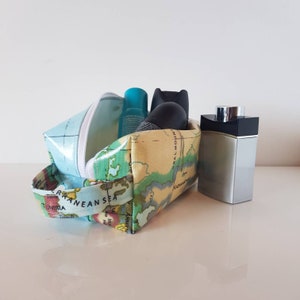 Atlas / Weltkarte (Wachstuch) wasserdichte Kastentasche / Duschtasche / Werkzeugtasche