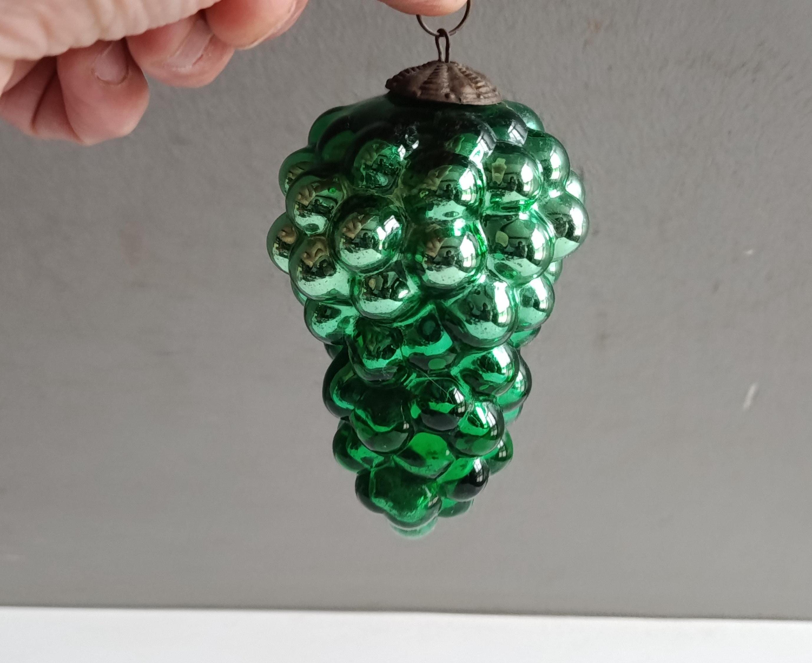 * vintage ornament ୨୧ * ミルク色ガラスの 素敵なリスさん キシマ アンティーク調 ガーデンオーナメント リス Lサイズ KH