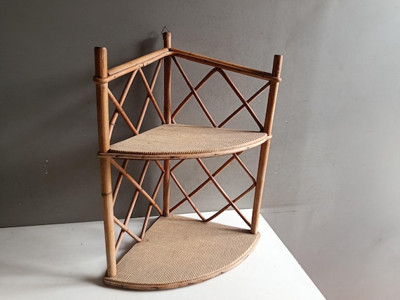 Vintage-Eckregal aus Rattan und Bambus / Wandmontage oder freistehend /  Design aus den 1960er Jahren - Etsy.de