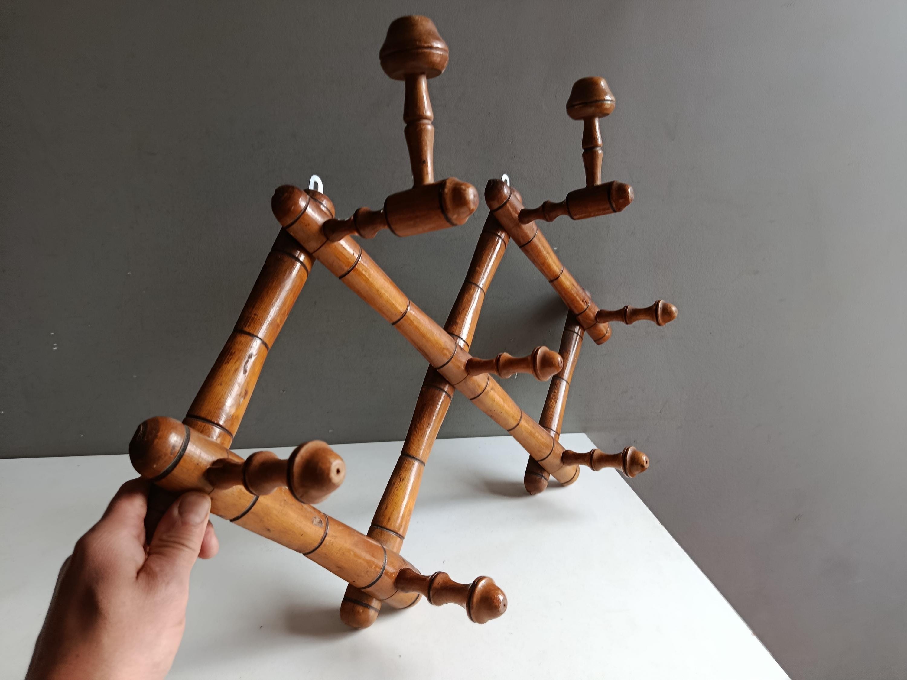 * vintage ornament ୨୧ * ミルク色ガラスの 素敵なリスさん キシマ アンティーク調 ガーデンオーナメント リス Lサイズ KH