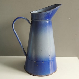 Large French enamel water pitcher jug water deep blue color gradient email / enamelled toleware broc pot vintage garden or kitchen