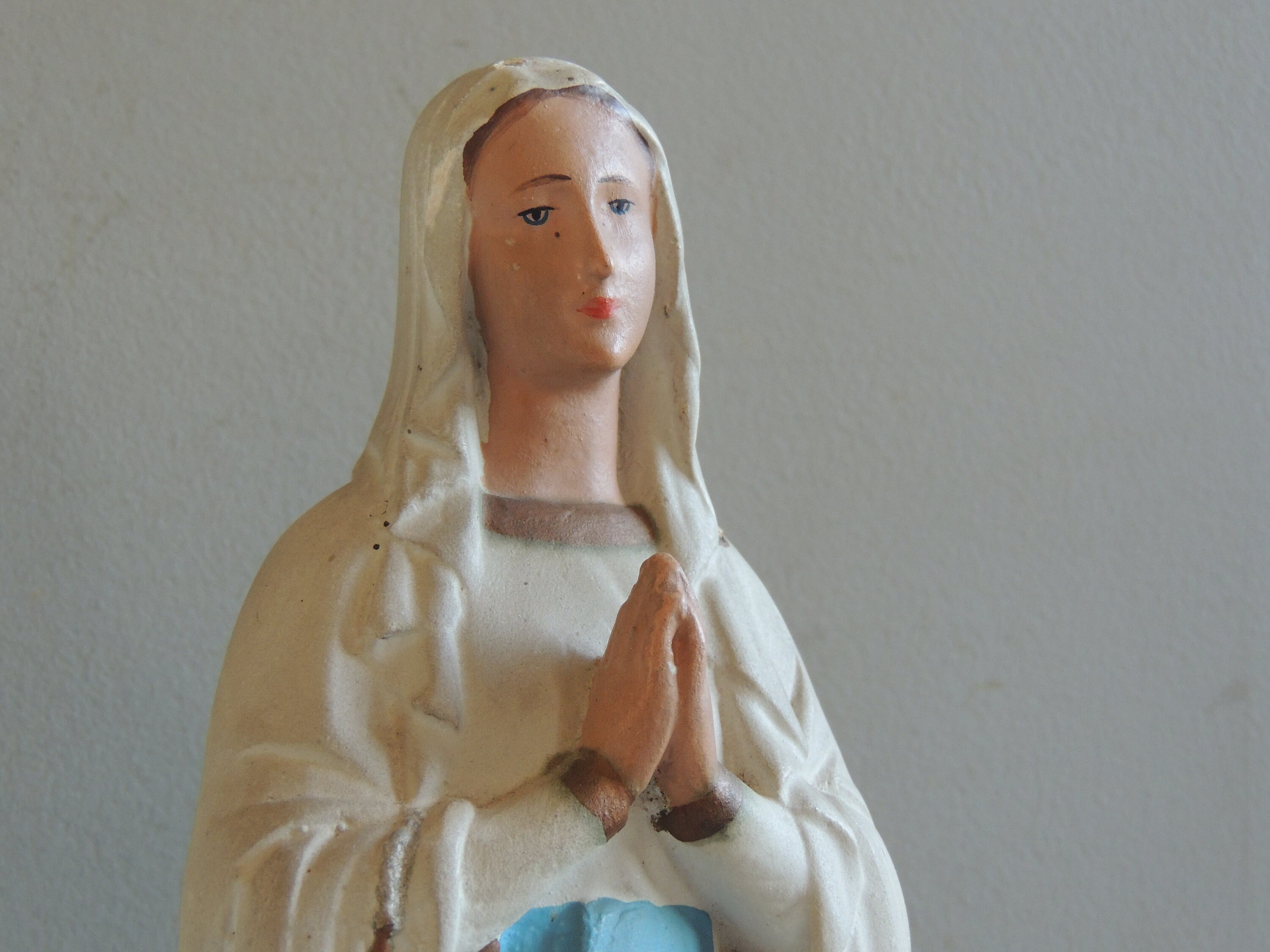 Charmante Statue Sainte Vierge Marie en Prière Plâtre Polychrome Signé 1900/Antique Figurine Sculptu