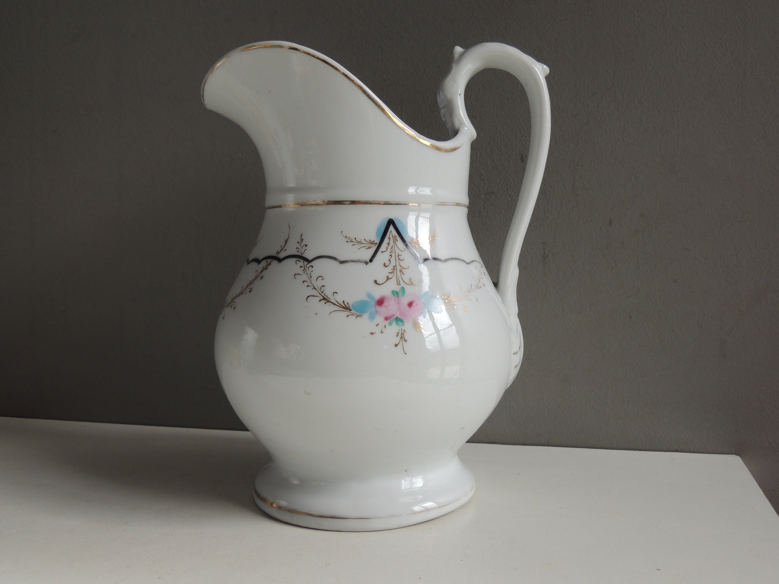 Pot Broc Pichet à Eau en Porcelaine de Paris Xixème Décor Doré et Peint La Main Fleurs Roses/ Déco S