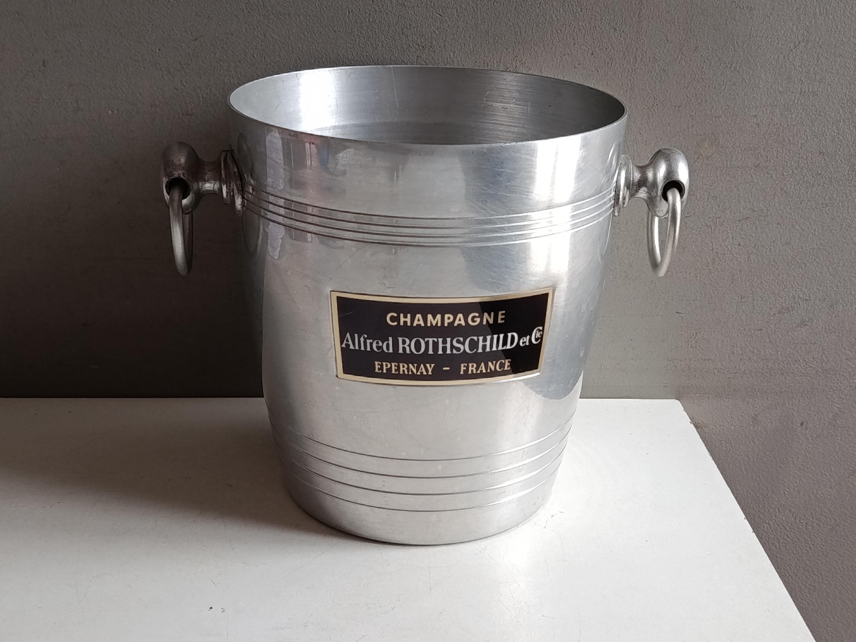 CHAMPAGNE HEIDSIECK et Co : Seau en métal argenté. Fabrication Argit. H
