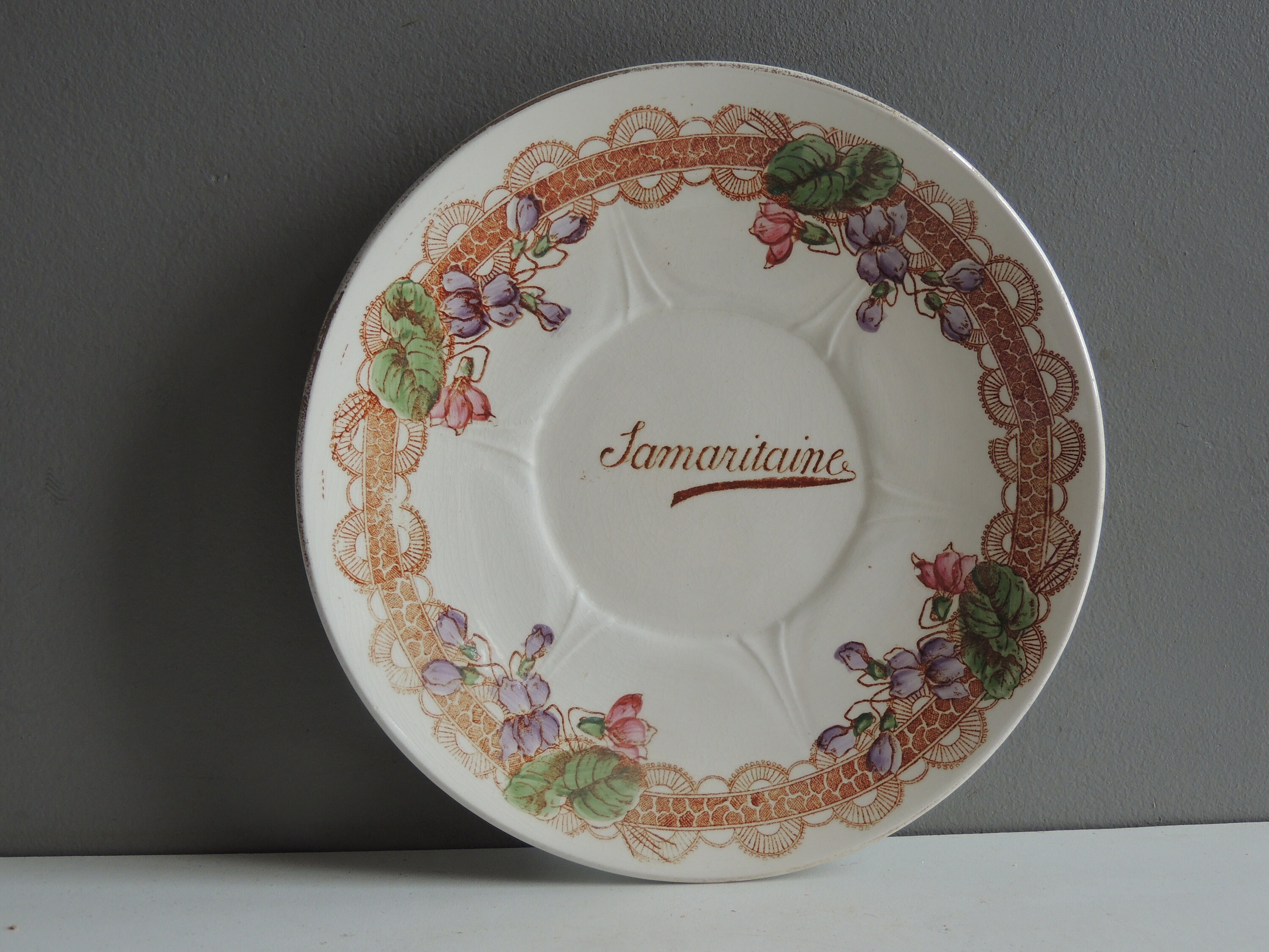 Rare Ancienne Assiette Publicitaire Du Magasin Parisien La Samaritaine Décor Violettes/ Céramique Fa