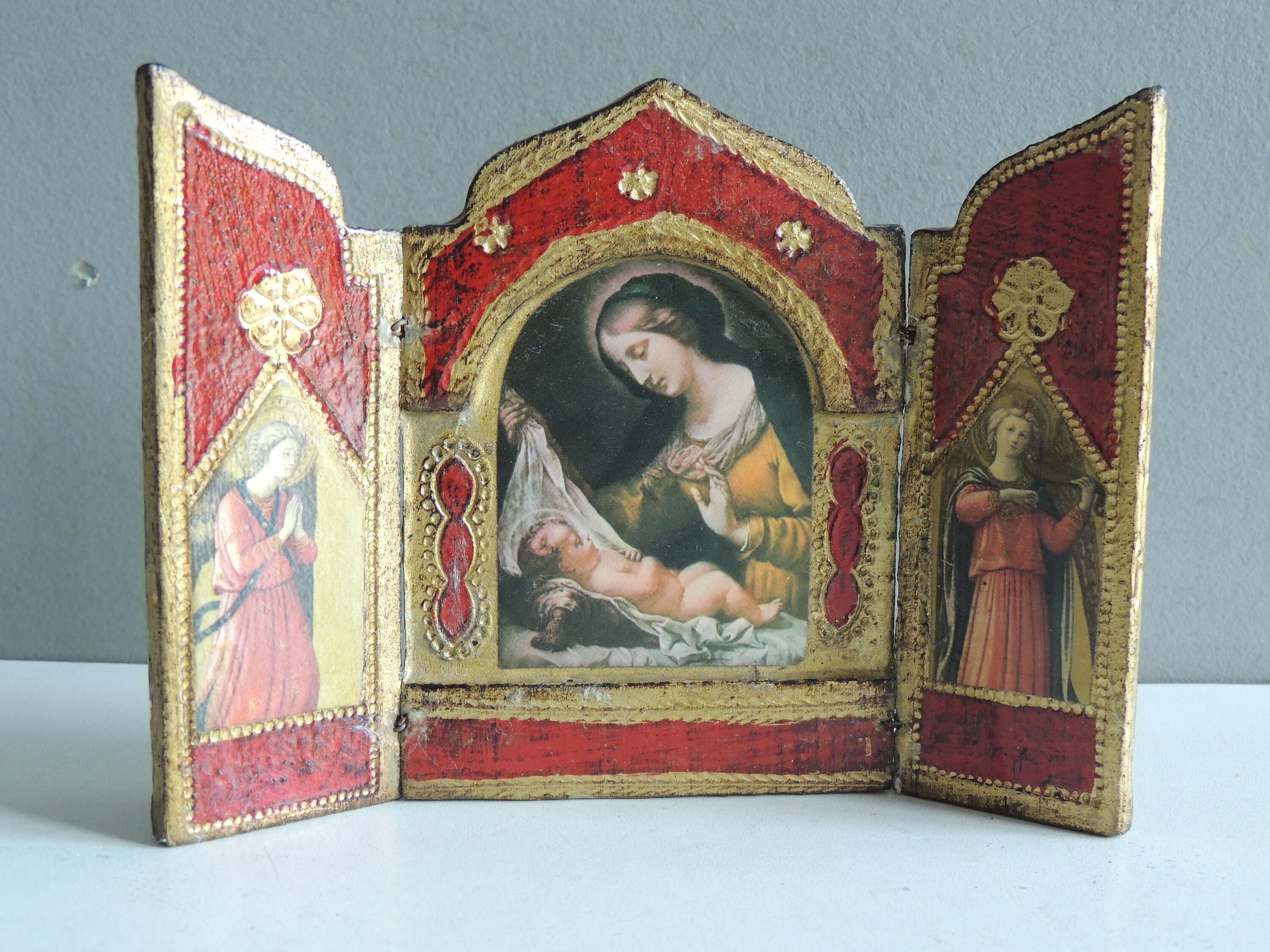 Ancien Oratoire Triptyque Panneaux en Bois Doré et Peint Image Icone Vierge Enfant Jésus/Reliquaire