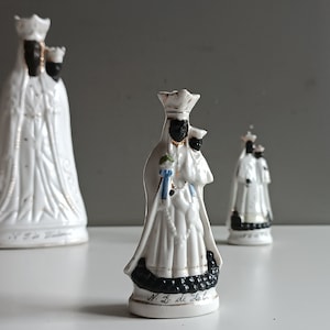 Rare little black virgin Mary Madonna with child Jesus in biscuit porcelain Notre Dame de Hal / French antique religious statue 1900