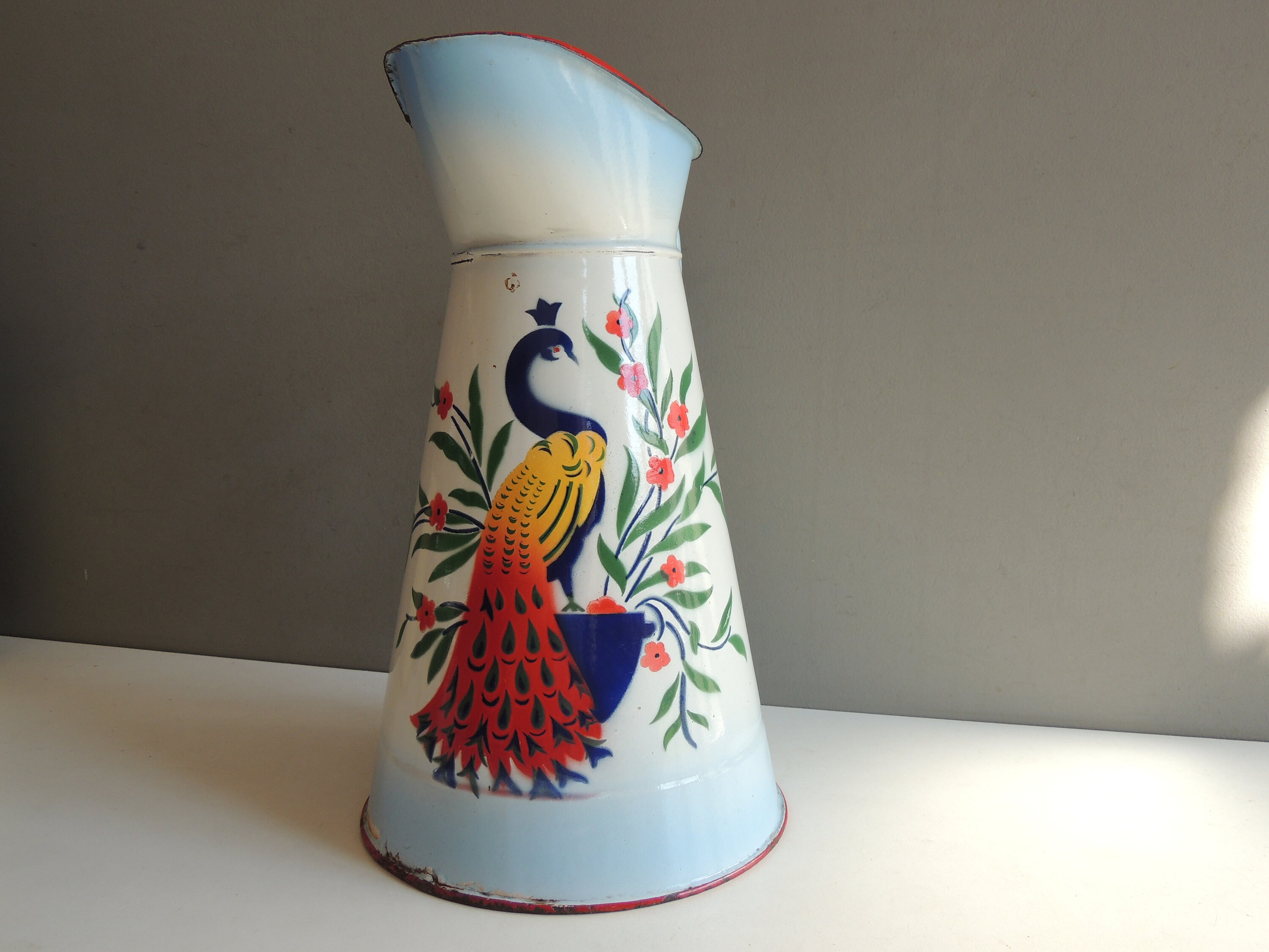 Charmant & Rare Pichet Broc à Eau Pot Émaillé en Email Décor Fleuri Fleurs et Oiseau Paon /Shabby Ch