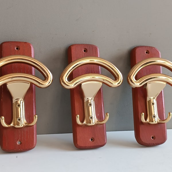 3 patères porte-manteaux et chapeaux vintage en laiton et acajou Ghidini made in Italy années 70