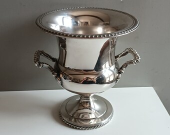 Champagne large ice bucket cooler Silver plate Medicis shape WM Rogers / vintage urn