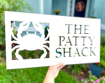 Custom Crab Beach House Name Sign: Weatherproof Outdoor Coastal Home Decor