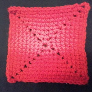 Crochet square motif pattern