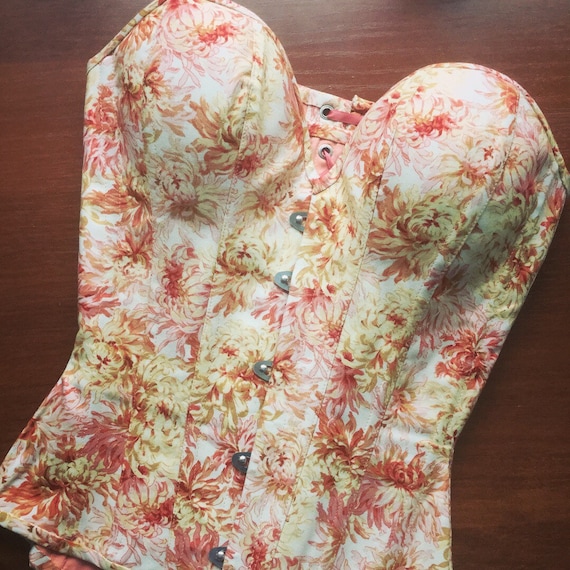 Cotton overbust corset; waist training; corsetry; cosplay corset