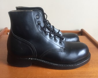 Vintage 1976 Combat Boots. Biltrite Neopreme Cork Oil Resistant. Oil Proof Soles. Size 6 D. New Condition. Deadstock.