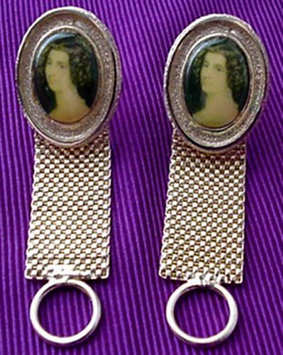 Elaborate Portrait Wrap Around Cufflinks