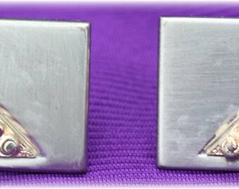 Swank Square Cufflinks with Corner Design