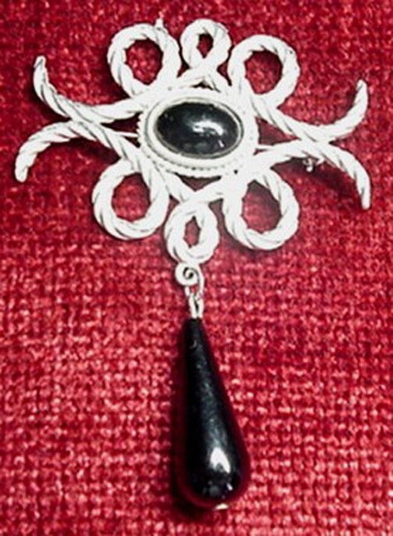 Victorian Style Brooch by JJ image 1