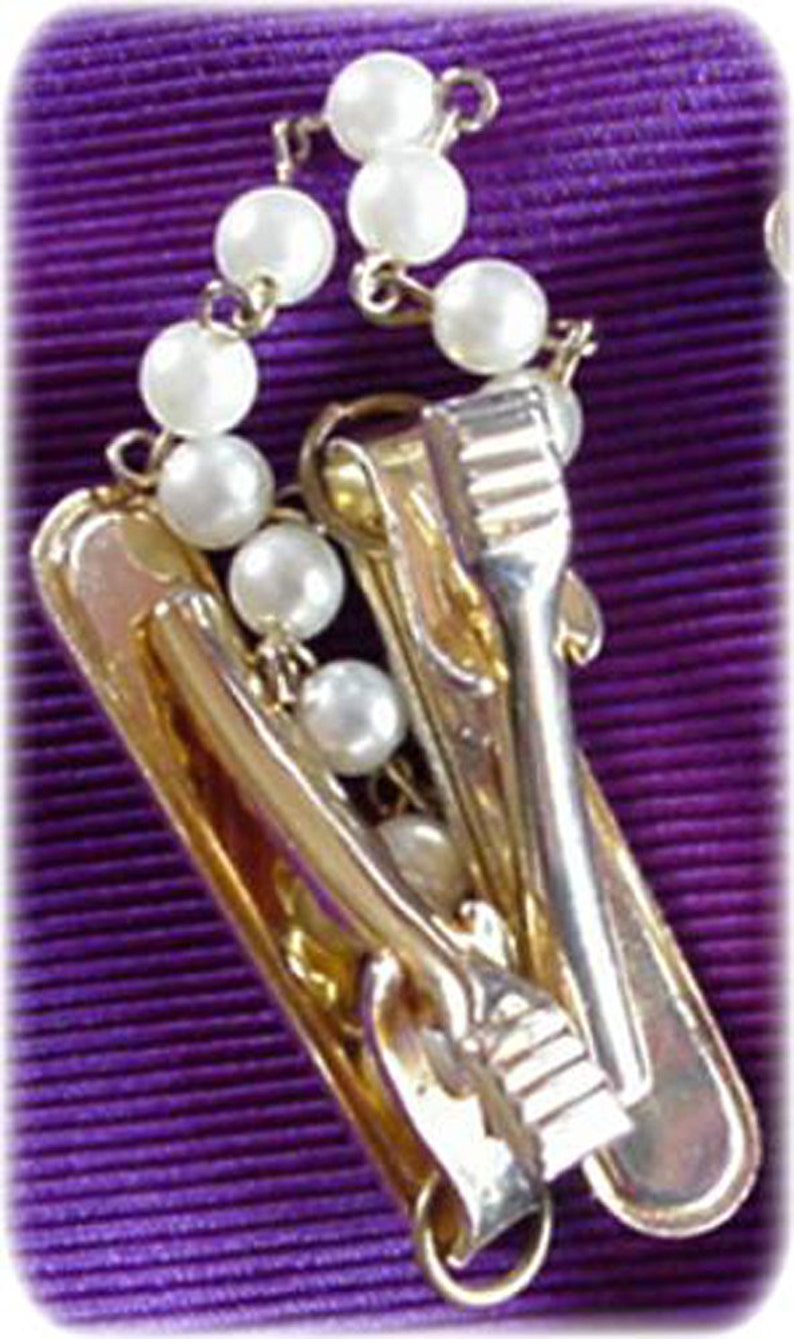 Pearl Sweater Guard image 3