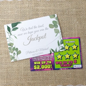 Continua a divertirti con il nostro porta-carte gratta e vinci "We Tied the Knot", personalizzato per te!