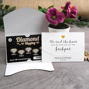 Skraplotthållare. Bröllopsgåva. Lottkuvert. Personlig gåva. Vi gifte oss. Skraplotthållare. Skraplottkuvert