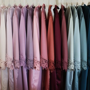 Bridesmaid robes - bridal robe - bridesmaid gift - bridal party robes - robe - bride robe -satin robes -wedding robes -robes for bridesmaids