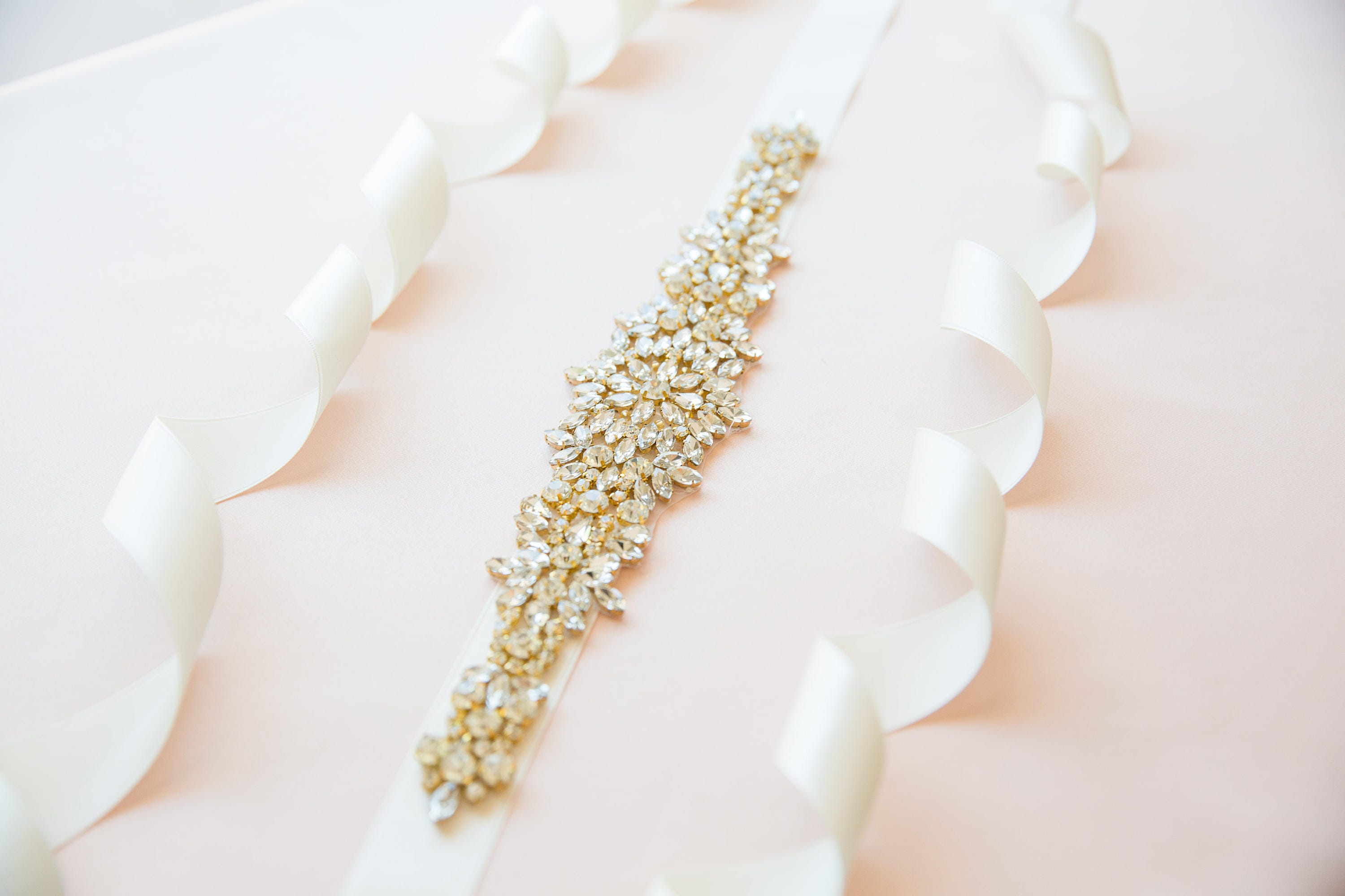Vera Wang White Wedding belt sash crystal ivory $1300 NEW Iconic Vera Wang Ivory SASH Wedding Bridal Dress  main image 3