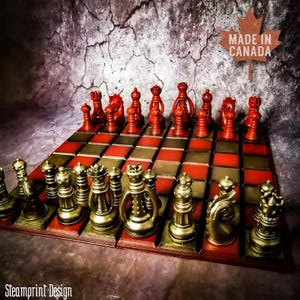 Steampunk-stijl Wizard School-schaakset - handgeschilderd bordspel - karmozijnrode gouden schaakset