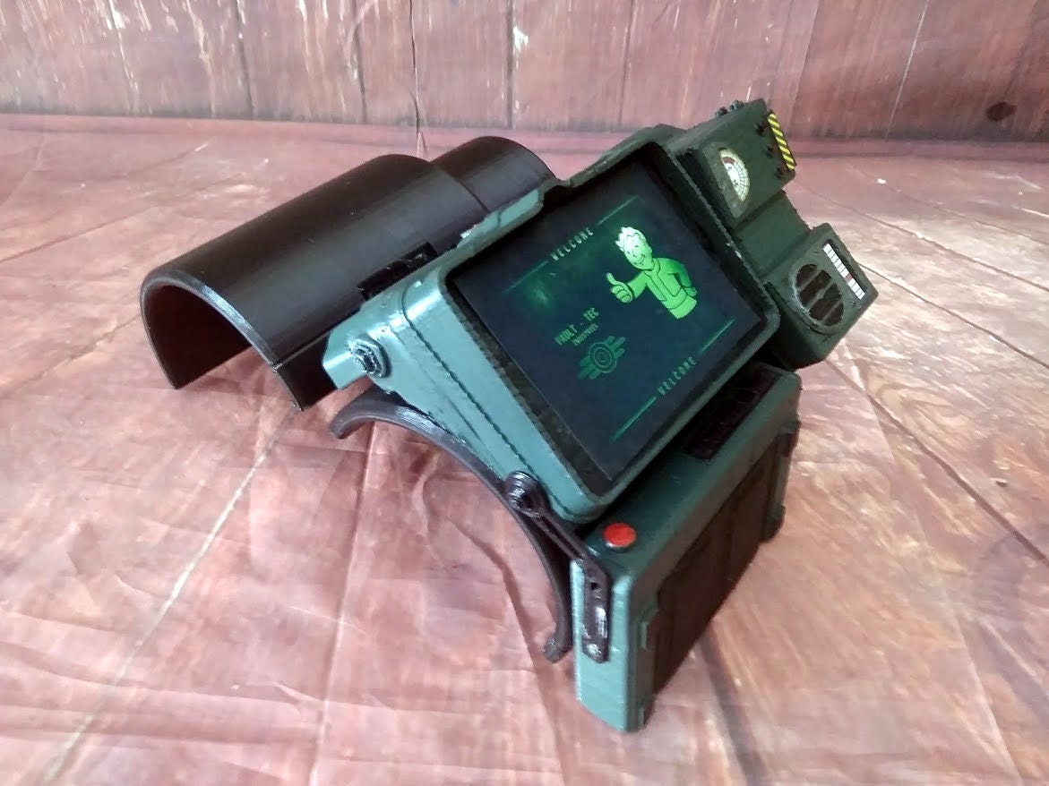Fallout76 Pip-Boy2000Mk VI フォールアウトピップボーイ Amazon.co.jp: Fallout Pip-Boy 2000 Mk VI 組み立て済み : ホビー