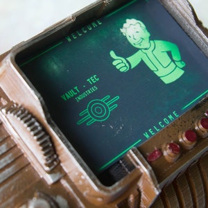 Pip Boy 3000 | Fallout Cosplay Replica | 3D Printed Pip Boy | Fallout Cosplay | Fallout Costume | Fallout 4 | Fallout 3 | Pip-Boy Fallout