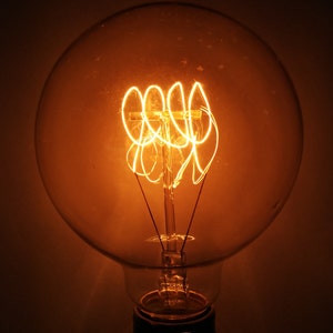 Simple Vintage Lighting G95 Edison Light Bulb, E26 Base, 40W or 60W 120V, Antique Style, Amber Tinted or Clear, 3.74&quot; Globe, 4-Loop Filament